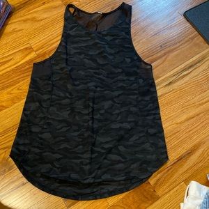 Lululemon tank size 6